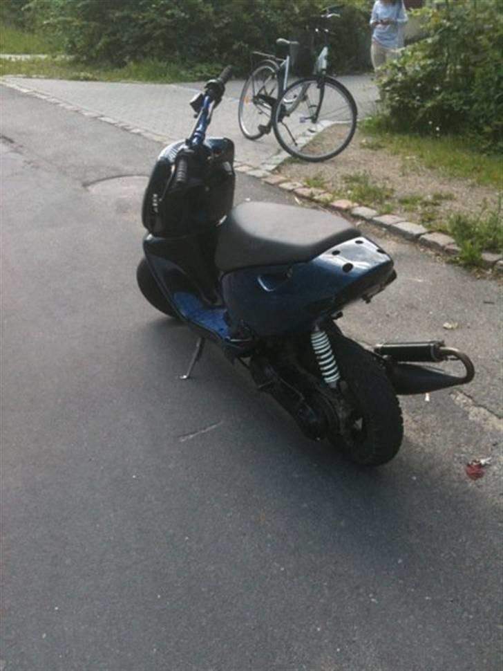 Aprilia Sonic ( AIRBRUSH ) BLÅLYN billede 5