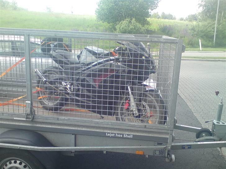 Rieju RS2 matrix  TOTALSKADET ! - den burde ik gå i bur = /  billede 2