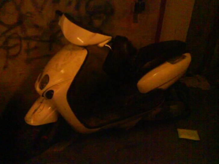 Yamaha neo's  // nakket!! - efter den blev nakket første gang  billede 1