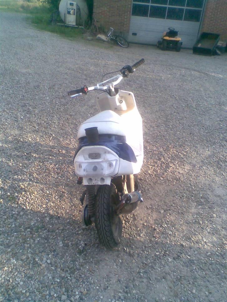 Yamaha jog (BYTTET) billede 3