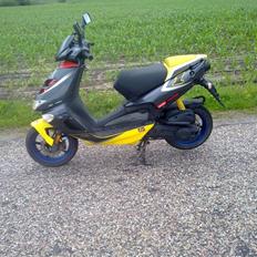 Aprilia sr 50 replica
