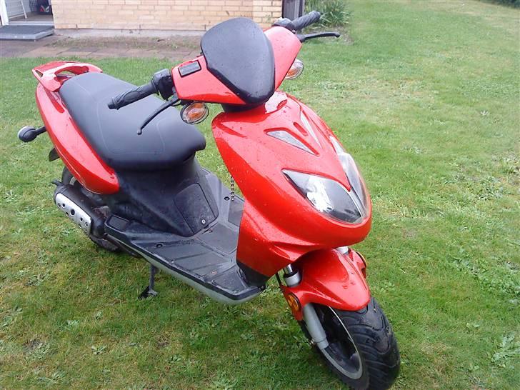 Keeway focus *SOLGT*//*KØBT IGEN*// - skøn scooter ;P billede 1