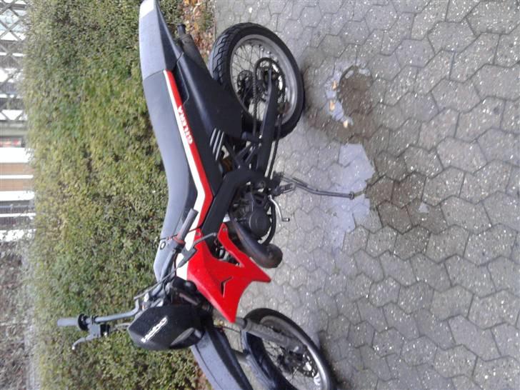 Gilera Smt ``TEAM LIVSFARE´´ billede 1