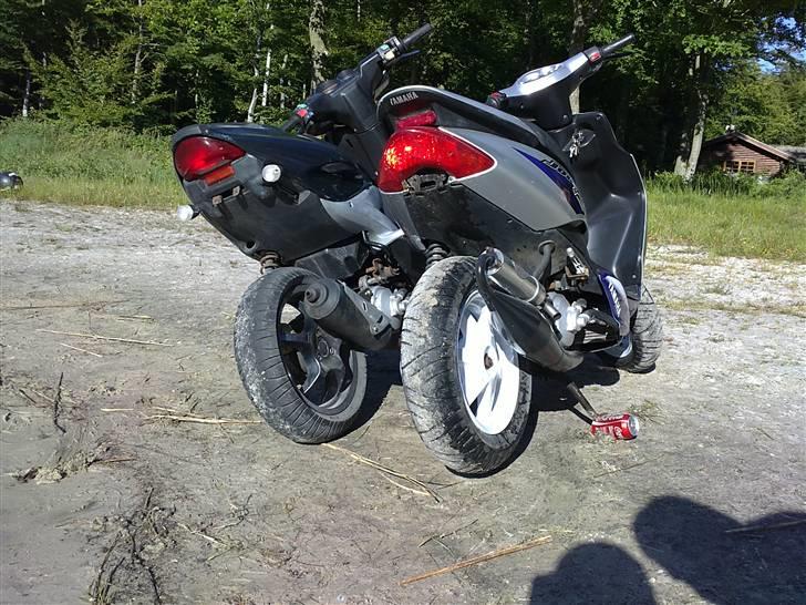 Yamaha Aerox. - Sammen med min fætters Jog R :) billede 8