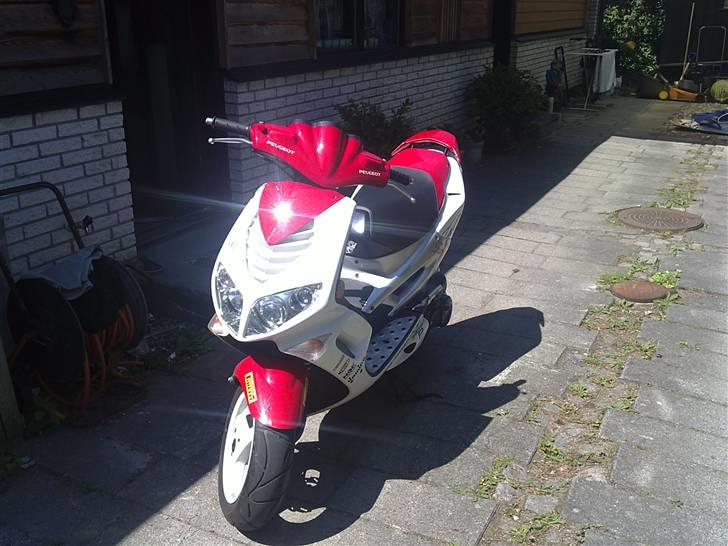 Peugeot Speedfight  2 RC RedBull - Før jeg lavede den om! billede 10