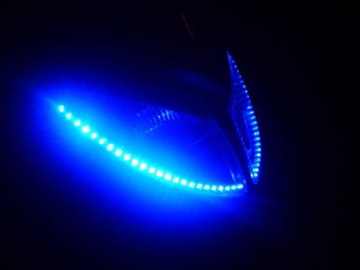 Peugeot Speedfight 1 > BYTTET < - Mine dioder i fronten :D det er niiice !! ELSKER DET BILLEDE billede 2