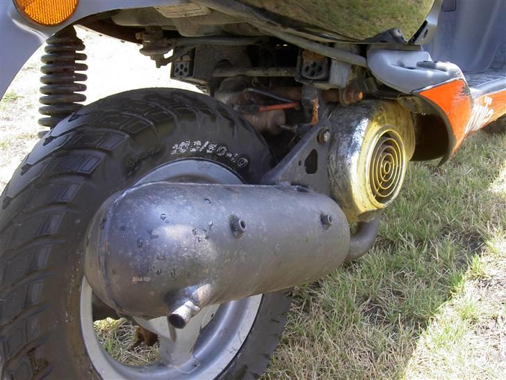 Aprilia sonic SOLGT - Nyt bagdæk + jog-udstødning  billede 6