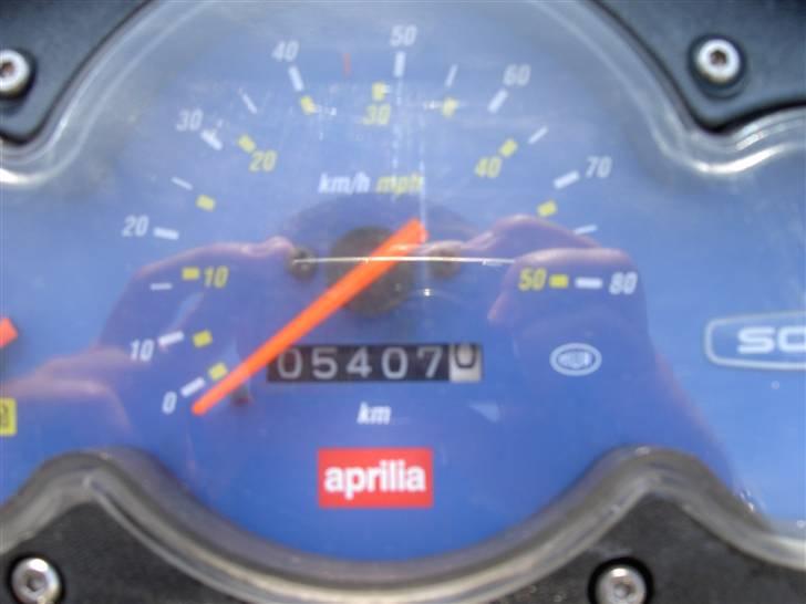 Aprilia sonic SOLGT billede 9