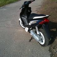 Yamaha Jog R (Tidl Scooter - TOTALT SKADET)