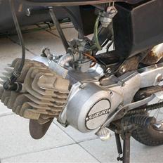 Suzuki DM50