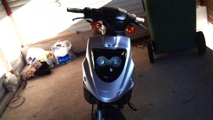 PGO HOT50 "BYTTET VÆK" SAVNET - sådan ser den ud med dens nye front skjold på billede 5