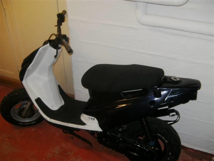 PGO hot 50 SOLGT FOR  billede 2