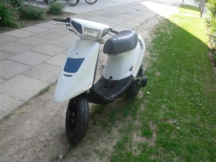 Yamaha Jog fs sælges! ståJlet!!! - såden der så den ud en dag:D billede 1