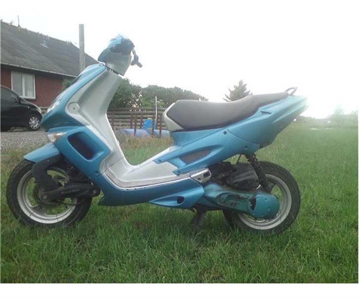 Peugeot Speedfight 2 *SOLGT* billede 3