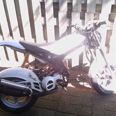 Suzuki street magic (BYTTET)