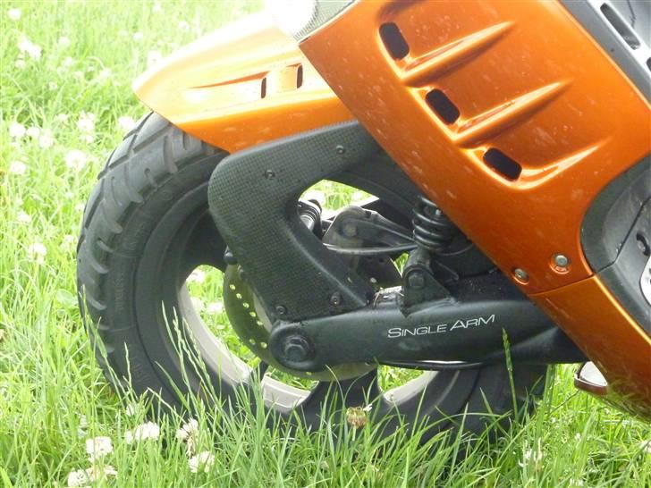 Peugeot Speedfight 2 Alu Tyren. billede 4