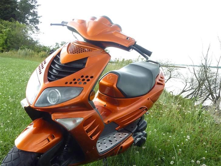 Peugeot Speedfight 2 Alu Tyren. billede 7