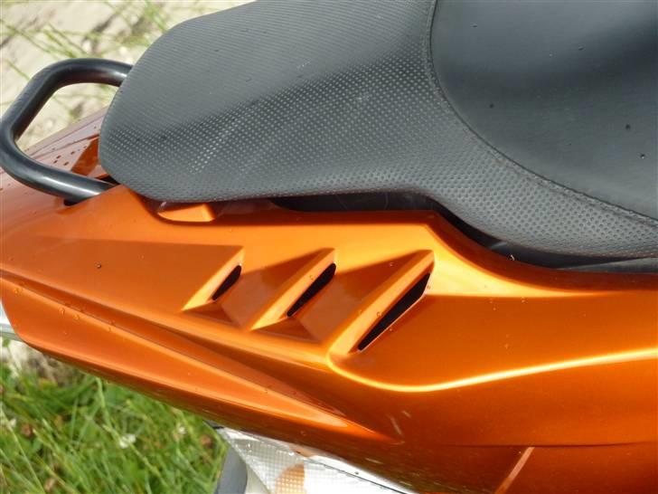 Peugeot Speedfight 2 Alu Tyren. billede 8