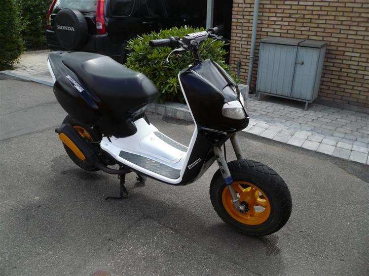 Aprilia Rally [SOLGT] 7500 KR billede 3