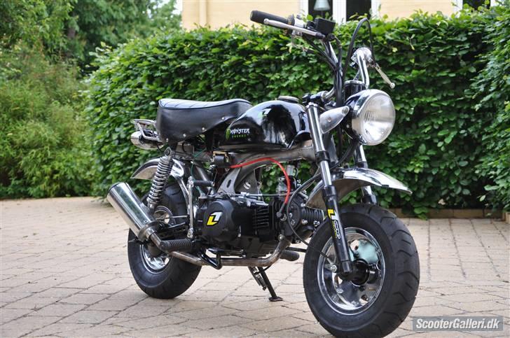 Skyteam monkey SOLGT billede 6