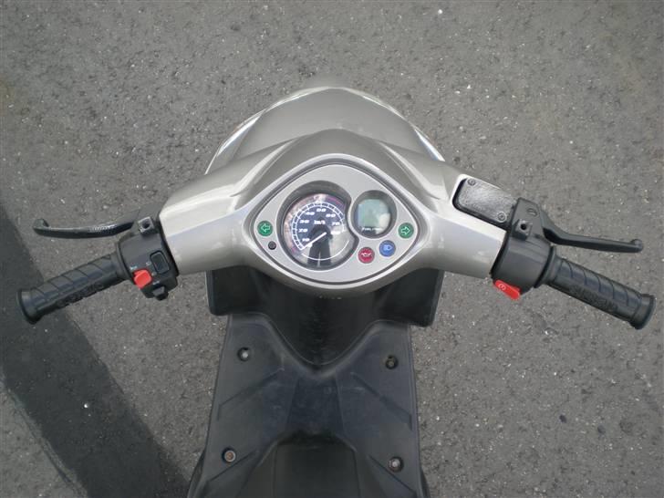 Yamaha Jog r tilsalg/bytte  billede 7