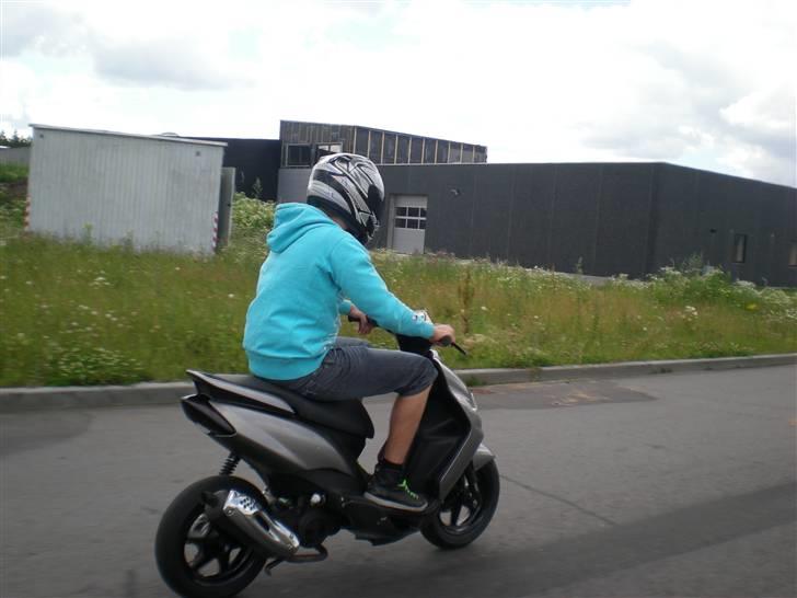 Yamaha Jog r tilsalg/bytte  billede 11