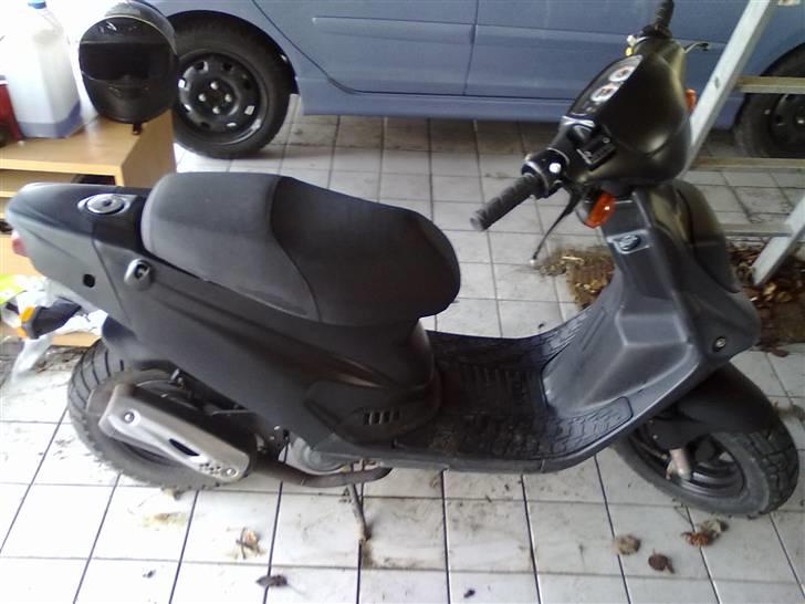 PGO Hot 50  - sådan stod den da den blev stjålet den blev nakket med skrive lås på.. Sker der man ! billede 15