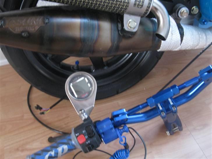 Aprilia «» Sonic -RS «» SOLGT - Styret .. som ikke er færdigt endnu .. hvis nogen skulle være i tvivl billede 8