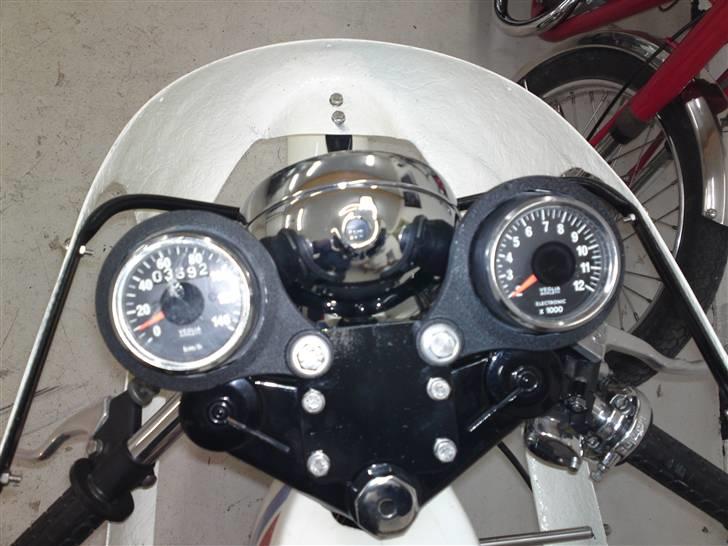 Veteraner Gitane Testi Elf Daytona - Så har jeg fundet det rigtige speedometer,og omdrejningstæller. billede 13