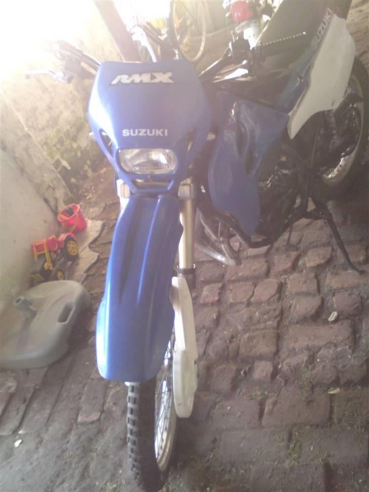 Suzuki RMX *BYTTET* - Jeg ved ikke lige hvorfor det bliver så dårligt? billede 1