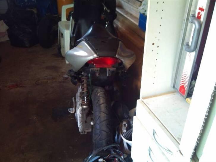 Yamaha aerox "solgt" billede 3