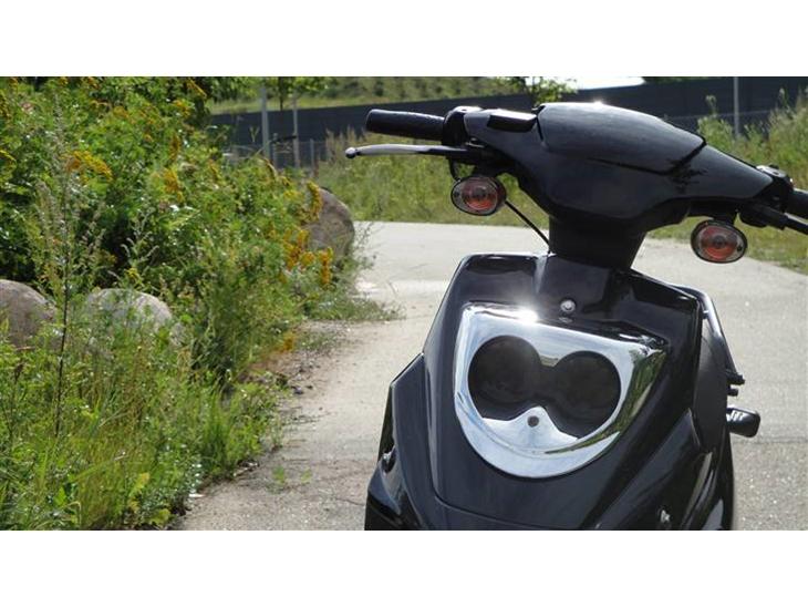 {{currentPhoto.altText}} billede {{currentPhoto.number}}