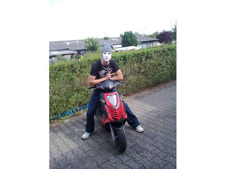 {{currentPhoto.altText}} billede {{currentPhoto.number}}