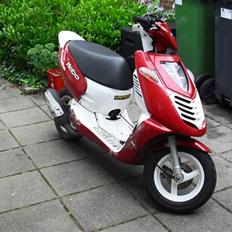 Aprilia Sonic Blue top 