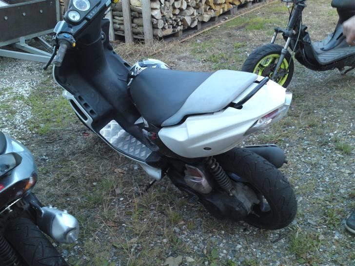 Peugeot speedfight 2 byttet billede 3