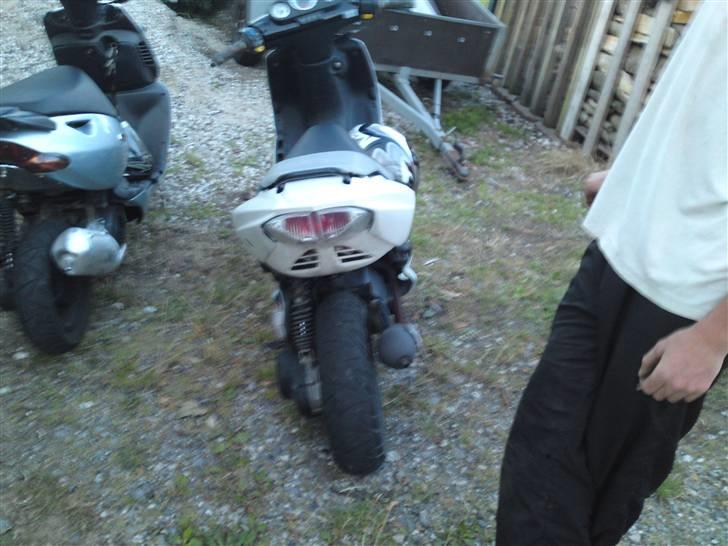 Peugeot speedfight 2 byttet billede 4