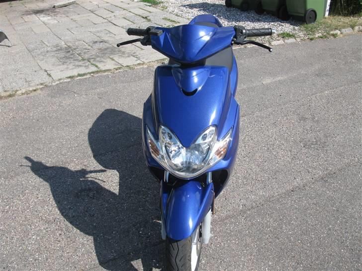 Yamaha JogR - Så blev skjoldene plus dørkplade sat på (:! billede 3