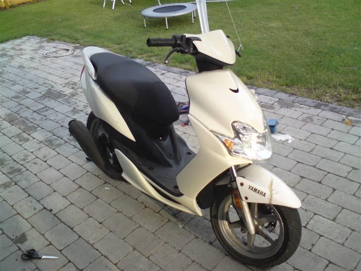 Yamaha jog r hvid (EFTER)   [Tidl. scooter]  billede 2