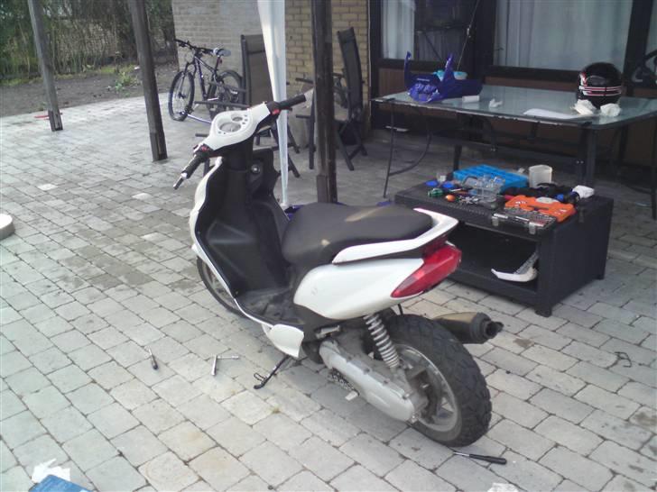 Yamaha jog r hvid (EFTER)   [Tidl. scooter]  billede 4