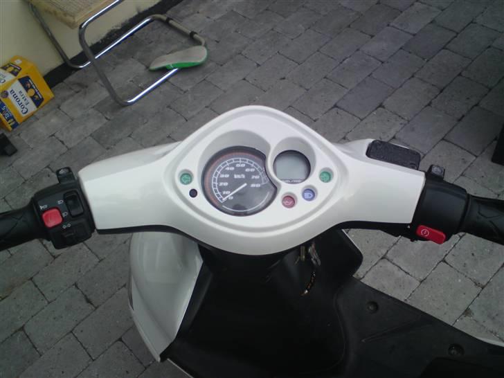 Yamaha jog r hvid (EFTER)   [Tidl. scooter]  billede 7