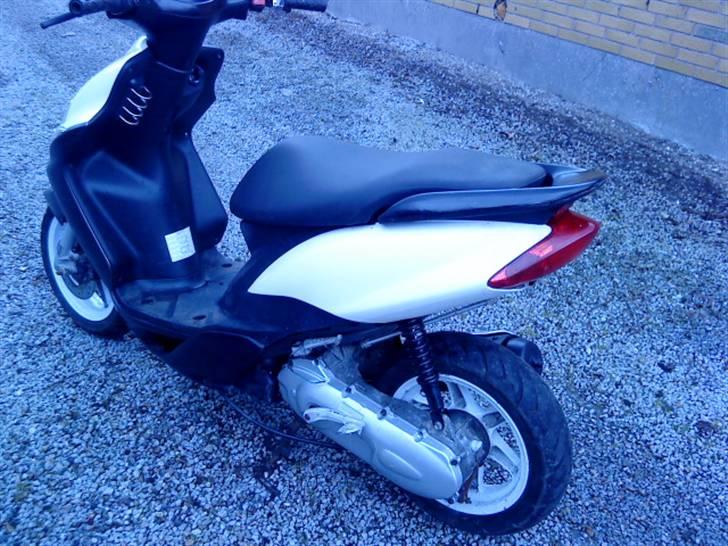 Yamaha Jog ® billede 1