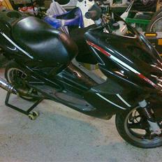 Yamaha Aerox (Piraten)