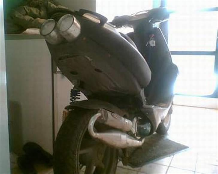 Aprilia SR50 STJÅLET billede 2