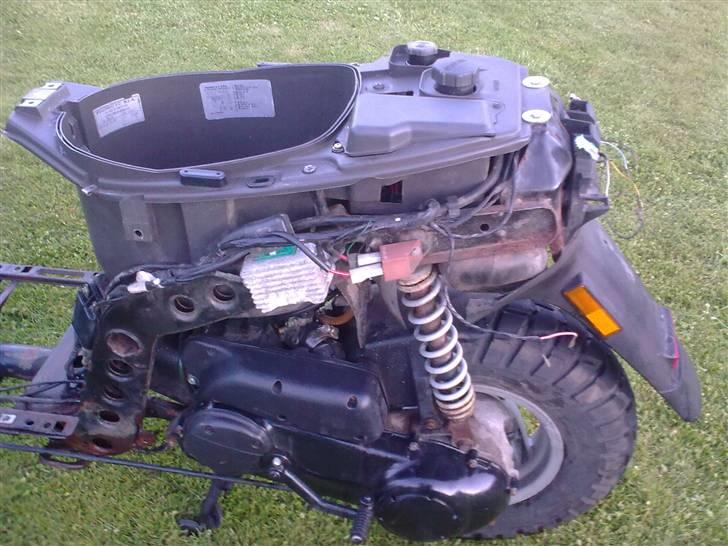 Piaggio typhoon (totalt skadet) billede 6