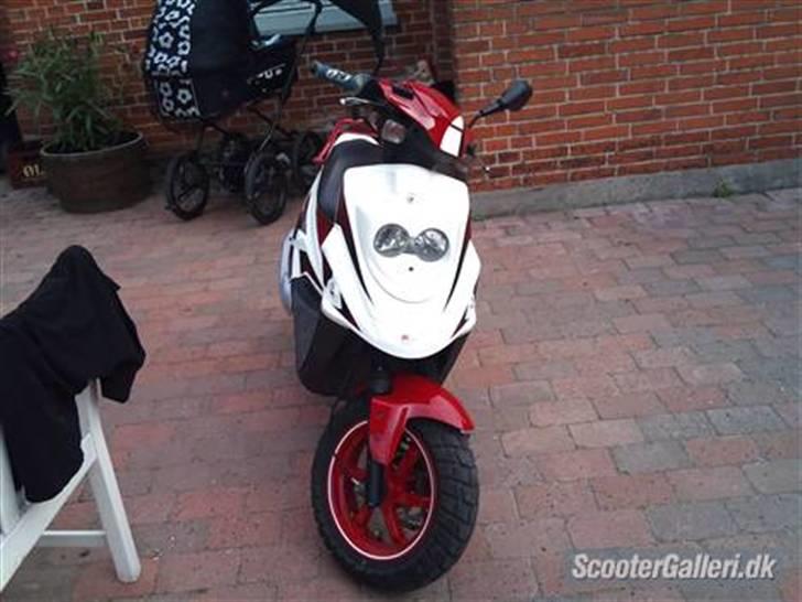 PGO hot 50 solgt billede 1