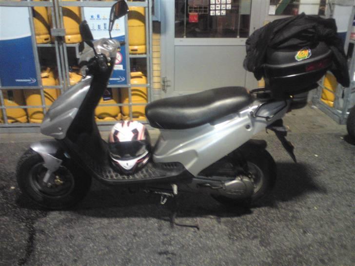 PGO Hot 50/Tornado til salg!! billede 9