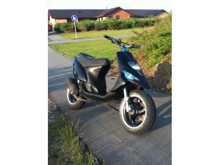 {{currentPhoto.altText}} billede {{currentPhoto.number}}