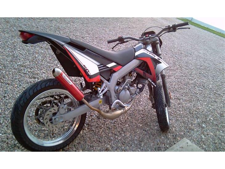 {{currentPhoto.altText}} billede {{currentPhoto.number}}