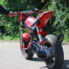 Suzuki street magic solgt