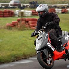 Yamaha aerox / axis hugget op se annoncer